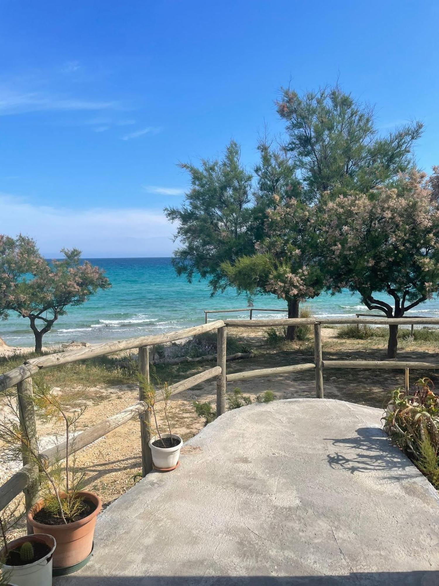فيلا La Torretta Del Surfista تارانتو المظهر الخارجي الصورة